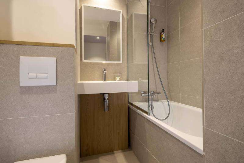 Hôtel Paris Louis Blanc -Bathroom