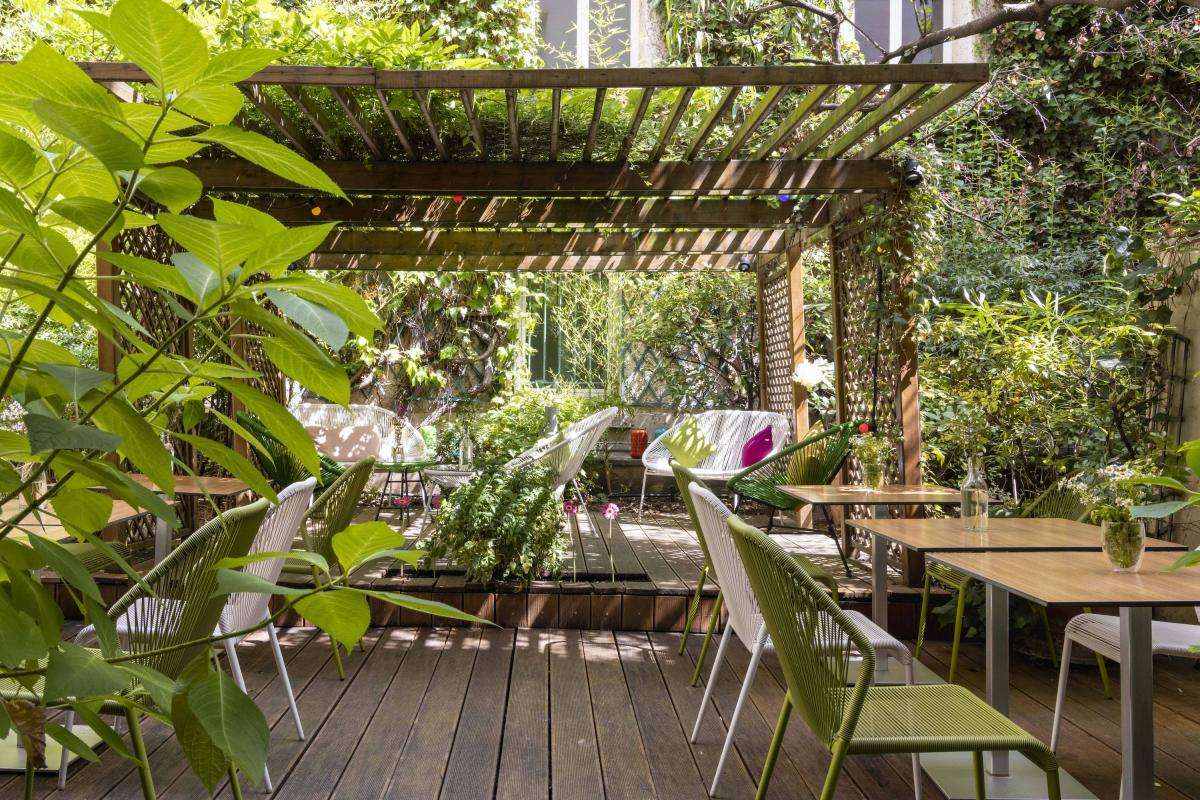 Hôtel Paris Louis Blanc - Garden